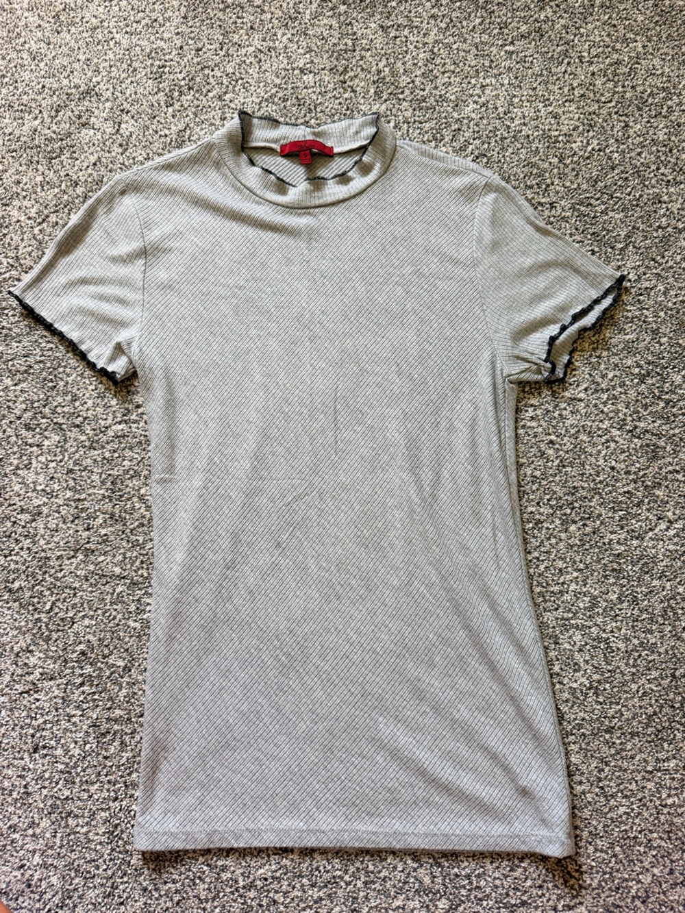 Ribbed Heather Gray Short Sleeve Mock Neck Tee with Lettuce Edge Size Small